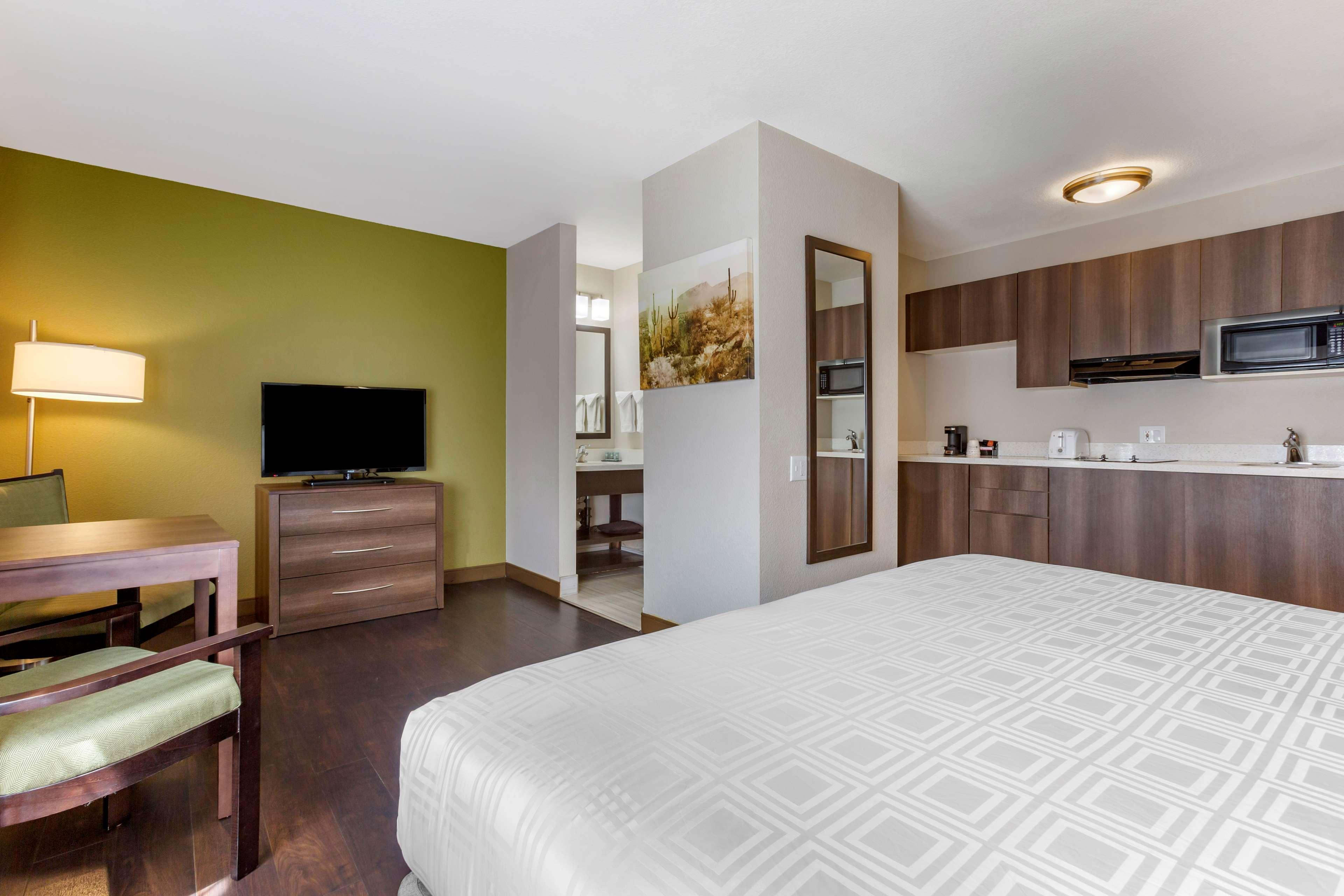 Best Western North Phoenix Hotel Exterior photo